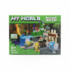 My World building blocks set model 44125 with 220 plus pieces